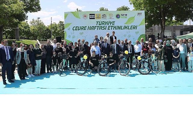 Konya Büyükşehir’in Etraf Yarışlarında Dereceye Giren Öğrencilere Mükafatları Verildi