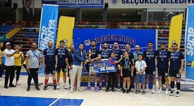 Konya Büyükşehir’in İlçeler Ortası Voleybol Turnuvası’nda Şampiyon Hüyük