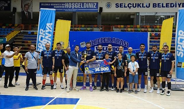 Konya Büyükşehir’in İlçeler Ortası Voleybol Turnuvası’nda Şampiyon Hüyük