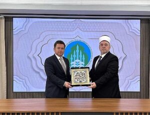 Lider Aydın’dan Kosova’da ziyaretler