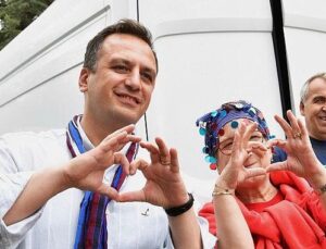 Lider Eşki Karadeniz rüzgarına eşlik etti