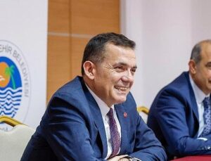 Lider Özyiğit, mahalle muhtarıyla bir ortaya geldi