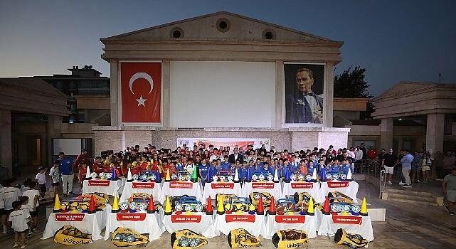 Menderes Belediyesi’nden Spora Dayanak