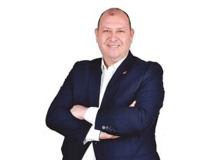 Menderes’te Sahne Tozu Sırası Büyüklerde