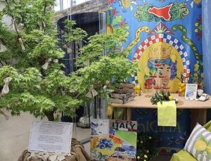 Moda Akademisi’nde “Vitrin Bir Sahne” standı açıldı
