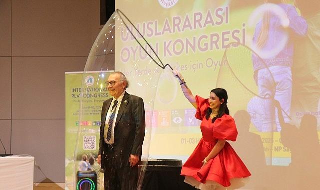 Prof. Dr. Nevzat Tarhan: “Çocuğun en önemli işi oyundur!”