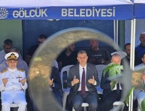Vali Aktaş Gölcük Huzurevi Sakinleri ile Bayramlaştı