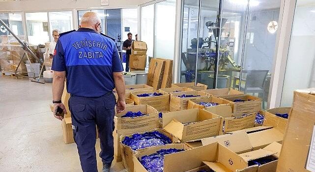 Yenişehir Belediyesi ruhsatsız besin desteği üreten tesisi mühürledi