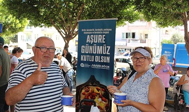 Antalya Büyükşehir Belediyesi’nin klâsik aşure ikramları devam ediyor