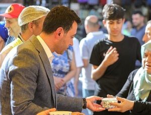 Bayraklı’da aşure rahmeti