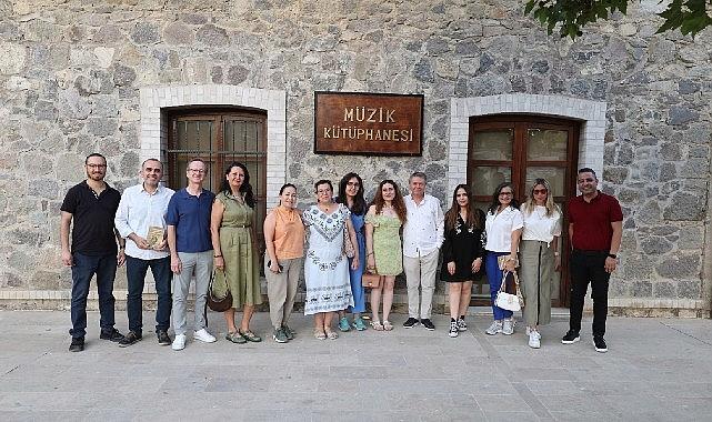 Büyükşehir’in müelliflik atölyesi ‘Anlatılmayan Öyküler’ kitabıyla birinci meyvesini verdi