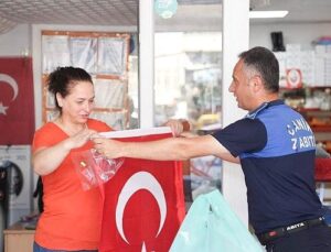 Canik Belediyesi Caddeleri Sokakları Türk Bayrağıyla Donattı