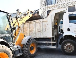 Çiğli’de moloza kararlı müdahale, halka çağrı…