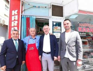 Düğüne gitti, proje inceledi, vatandaşla sohbet etti