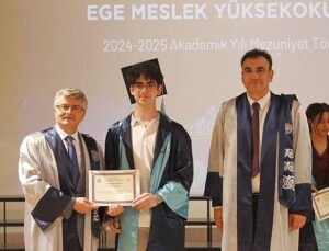 Ege Meslek Yüksekokulu 500 mezunu iş dünyasına uğurladı