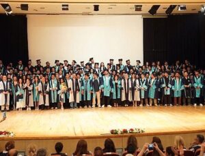 Ege Üniversitesi Mühendislik Fakültesi 40. Periyot Mezunlarını Gururla Uğurladı