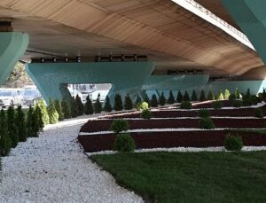 Gebze Topçular Köprülü Kavşağı’nda etraf düzenlemesi