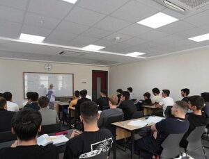 Gençler Yaz Tatilinde Lise Medeniyet Akademileri’nde Buluşuyor