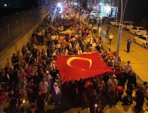 Gölcük, 15 Temmuz Destanı İçin Yeniden Dimdik Ayakta