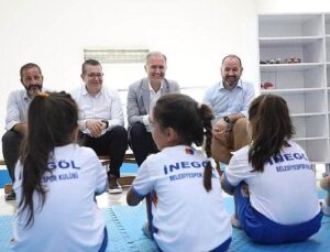 İnegöl Belediyesi Yaz Spor Okullarında 1.792 Çocuk Sporla Buluştu