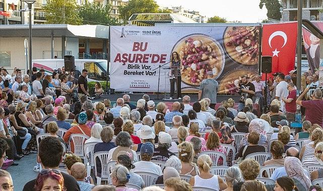 Karşıyaka’da manalı buluşma: Aşure kazanı dostluk ve barış için karıldı