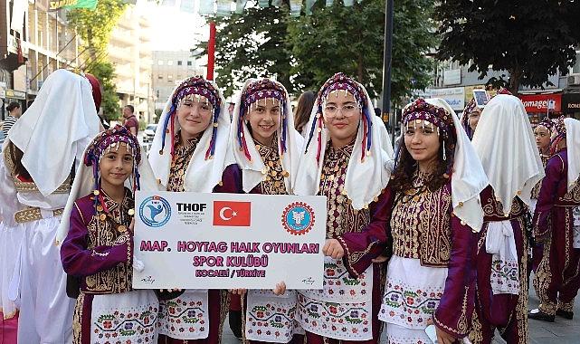 Kocaeli’de 2. Balkan Halk Oyunları rüzgârı esti