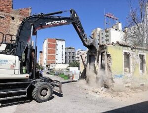 Konak’ta metruk yapılara geçit yok: 15 ayda 162 yıkım