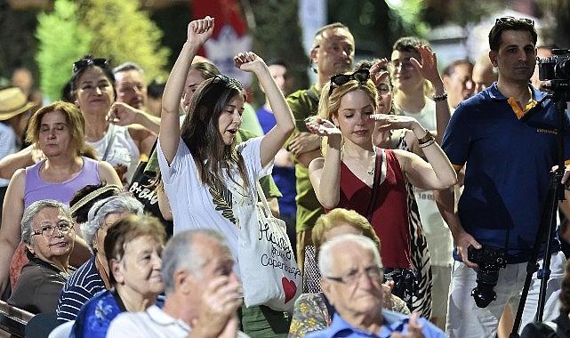 Konak’ta yazın coşkusu müzikle buluştu