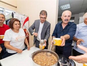 Lider Tugay aşure rahmetini paylaştı