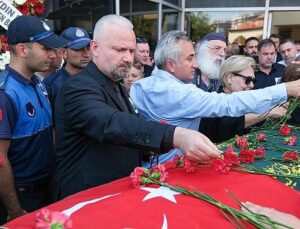 Menemen Belediyesi’nde Tahir Şahin’e son vazife