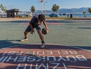 Spor istasyonlarının üçüncüsü Bostanlı’da hizmete açıldı