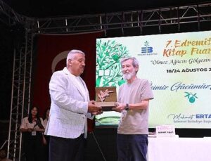 7. Edremit Kitap Fuarı’nda 5. Gün: Şiirden panele, türkülerden müziğe