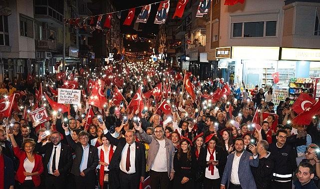 Balçova’da şenlik ve konserli Zafer Bayramı coşkusu