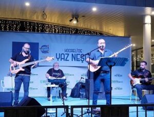 Bu konser Kocaelilileri mest etti