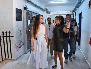 Çeşme Belediyesinden okullarda yenileme çalışması