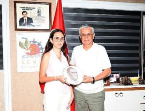 Derece yapan öğrenciden Lider Topaloğlu’na teşekkür ziyaret