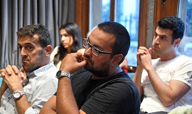 Dünya çapında muvaffakiyet elde etmiş teşebbüsçüler deneyimlerini gençlerle paylaşıyor