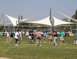 Dünya gençleri Fadıllı’da buluştu