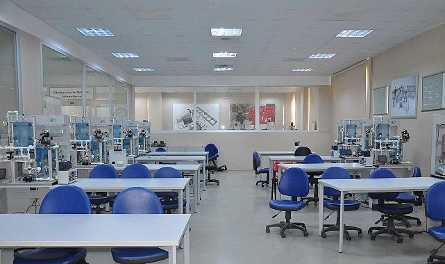 Ege Üniversitesi Mekatronik Programı, endüstriye nitelikli teknikerler kazandırıyor