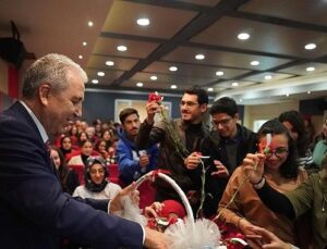 EÜ Eğitim Fakültesi yeni öğrencilerini bekliyor