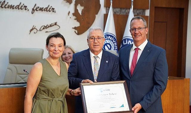 EÜ Spor Bilimleri Fakültesinde Spor Yöneticiliği Kısmı de akredite oldu