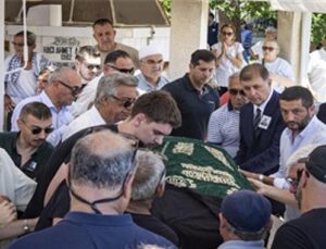 Foça’nın efsane liderinin oğlu son seyahatine uğurlandı