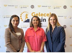 Gelecek Varlık, 20. yılında 20 bayanın hayatına dokunuyor