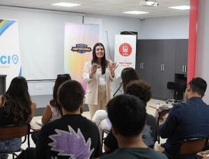 Gençler Yapay Zeka ile Geleceğe Hazırlanıyor