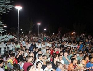 İnegöllü Çocuklar Karagöz’le Buluştu