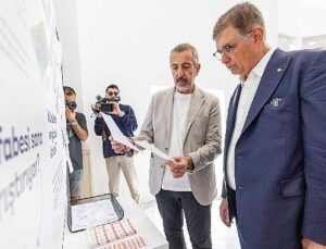 İzmir’in geleceğini anlatan stant ‘İz’in Peşinde Kentin İçinde’ açıldı