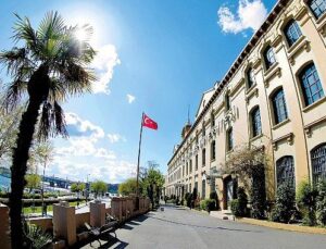 Kadir Has Üniversitesi’nden Yapay Zekâ Takviyeli Tercih Rehberi: KHASGPT