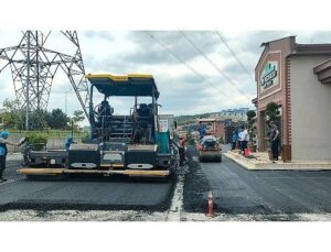 Kent Mezarlığı’nda yollar ve otopark asfaltlandı