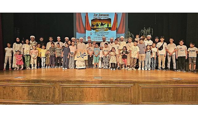 Kocaeli’de din vazifelileri tiyatro oyunu sahneledi