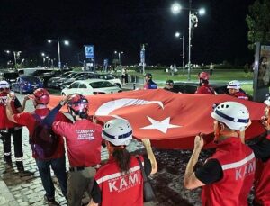 Konak’ta sessiz yürüyüş